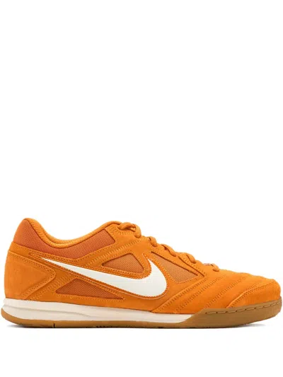 Nike Gato In Orange