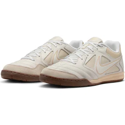 NIKE NIKE GATO SOCCER SNEAKER