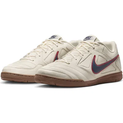 NIKE NIKE GATO SOCCER SNEAKER