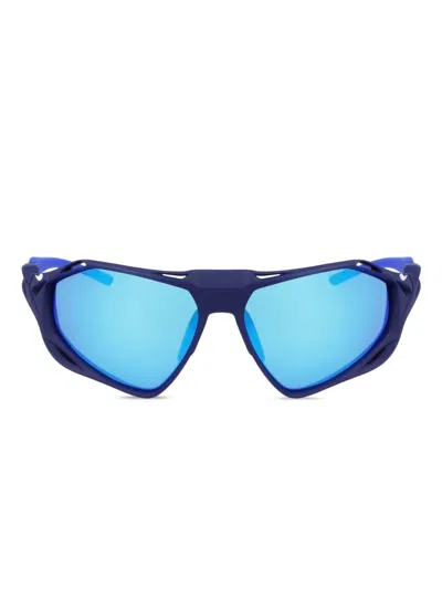 Nike 几何镜框太阳眼镜 In Blue