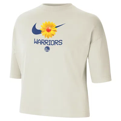 Nike Golden State Warriors Courtside  Women's Nba Boxy T-shirt In White