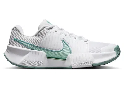 Pre-owned Nike Gp Challenge Pro Hc (women's) Sneakers In White/cannon/mint Foam