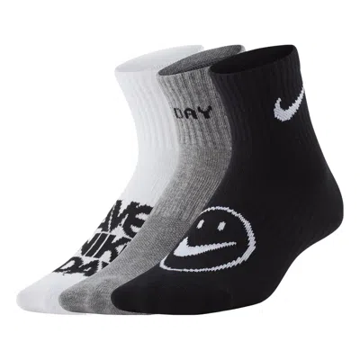 Nike (gs)  Lightweight Socks 'black White Grey' In Multi