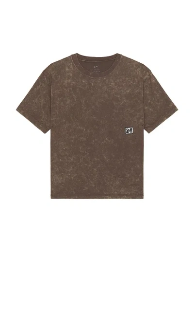 Nike Heritage Shot Sleeve Top In Brown