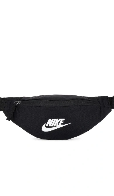 Nike Heritage Waistpack Bag In Black & White
