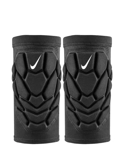 Nike Hyperstrong Core パデッドスリーブ In Black