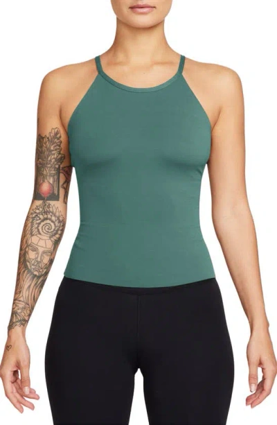 Nike Infinasoft Essentials Dri-fit Tank In Green