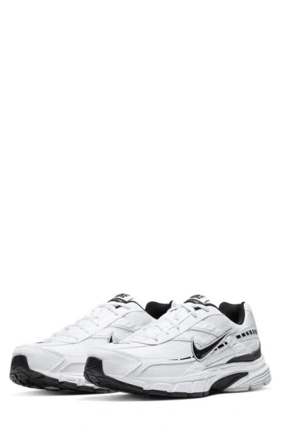 Nike Initiator Sneakers In White And Black