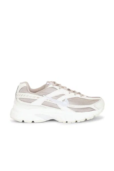 Nike Initiator Sneaker