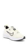 Nike Interact Run Running Shoe In 109 Sail/white