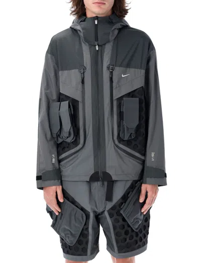 Nike Ispa Butterfly Jacket In Grey