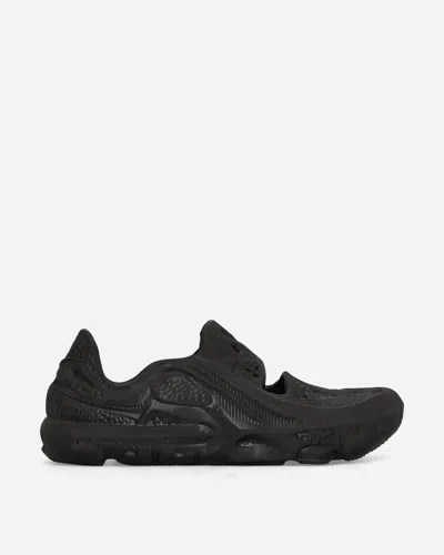 Nike Ispa Universal Sneakers In Black/black