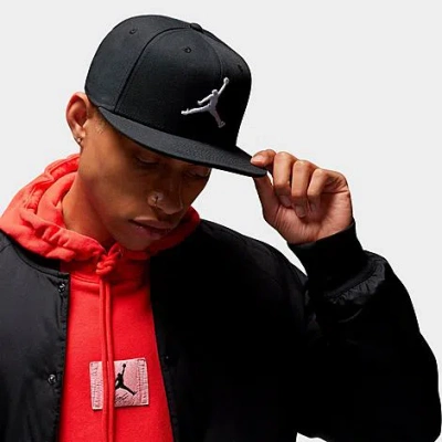 Nike Jordan Jumpman Pro Snapback Hat In Black/white