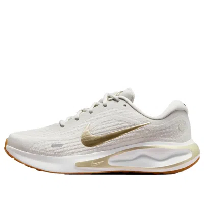 NIKE JOURNEY RUN PHANTOM / SAIL / GUM LIGHT BROWN / NEUTRAL OLIVE FJ7765-003 WOMEN'S