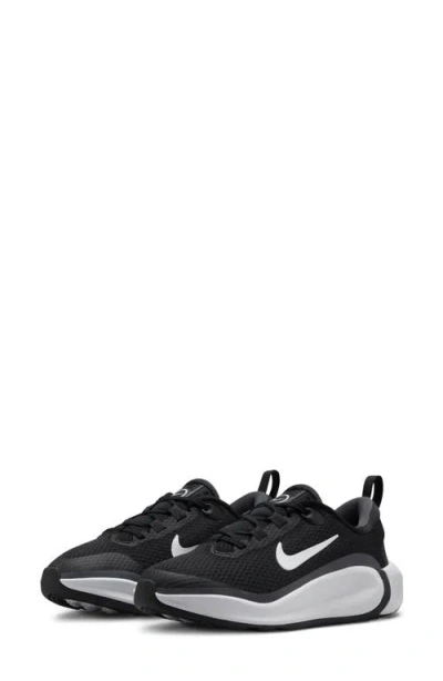 Nike Kidfinity Sneaker