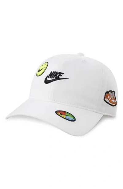 Nike Kids' Logo Toss Patch Club Baseball Cap In White