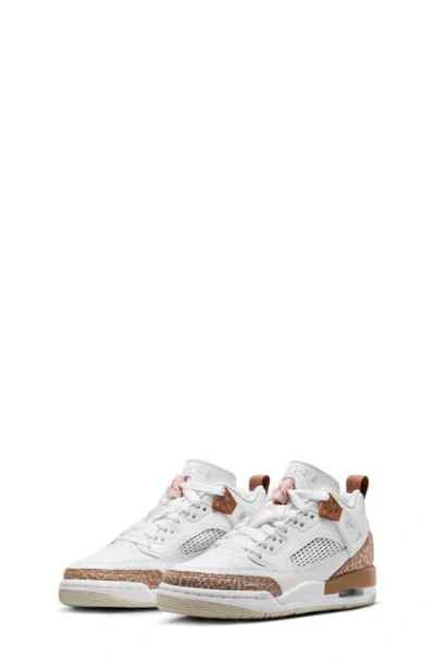 Nike Kids' Spizike Low Sneaker