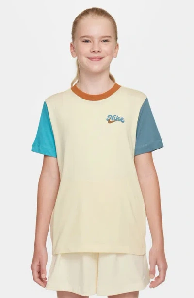 Nike Kids' Sportswear Club Cotton T-shirt In White