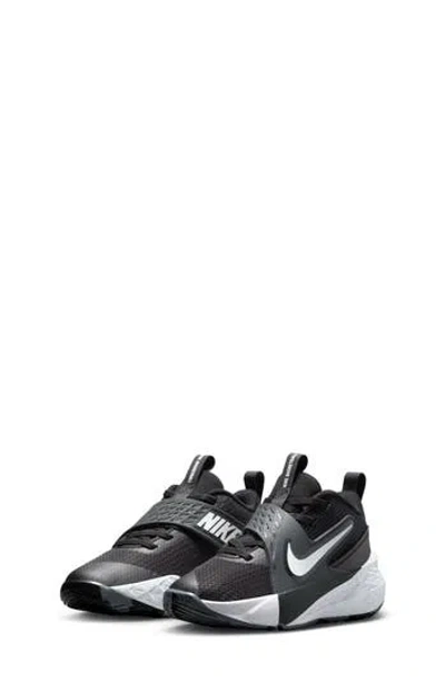 Nike Kids' Team Hustle D 12 Basketball Sneaker