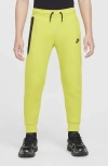 Nike Sportswear Tech Fleece Big Kids' (boys') Pants In Green