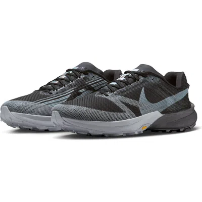 Nike Kiger 10 Trail Running Shoe