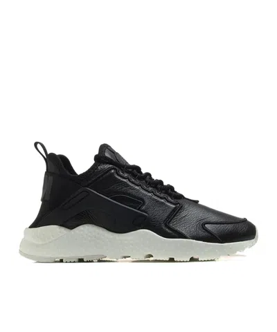 Nike Laced Sneakers In Black