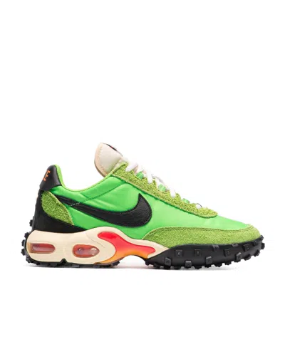 Nike Air Max Waffle Sneakers In Green
