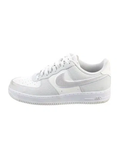 Pre-owned Nike Leather Athletic Sneakers In White
