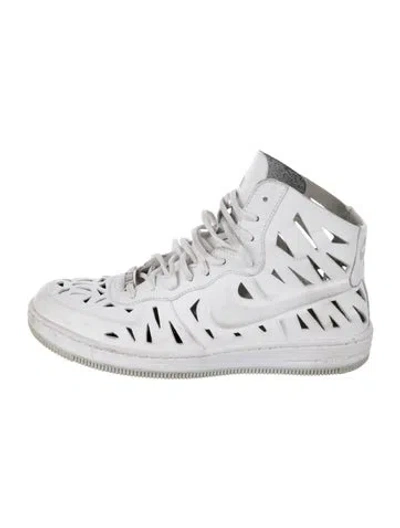 Pre-owned Nike Leather Athletic Sneakers In White