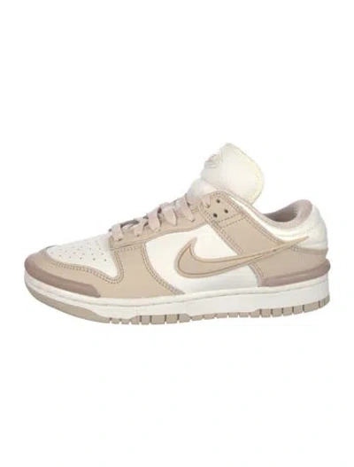 Pre-owned Nike Leather Athletic Sneakers In White