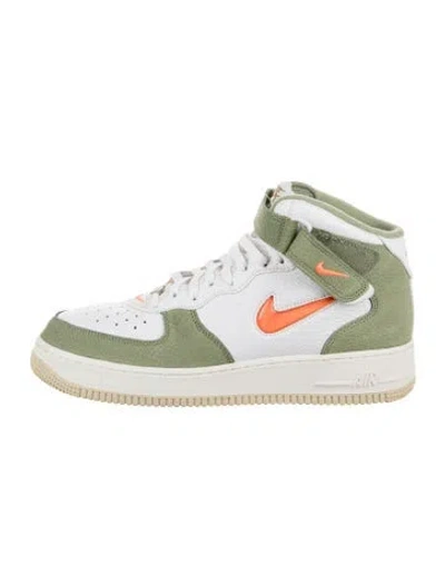 Pre-owned Nike Leather Athletic Sneakers In White