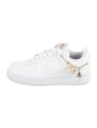 Pre-owned Nike Leather Chain-link Accents Athletic Sneakers In White