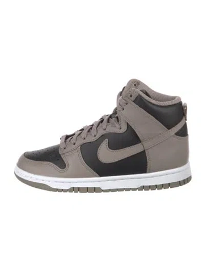 Pre-owned Nike Leather Colorblock Pattern Sneakers In Gray