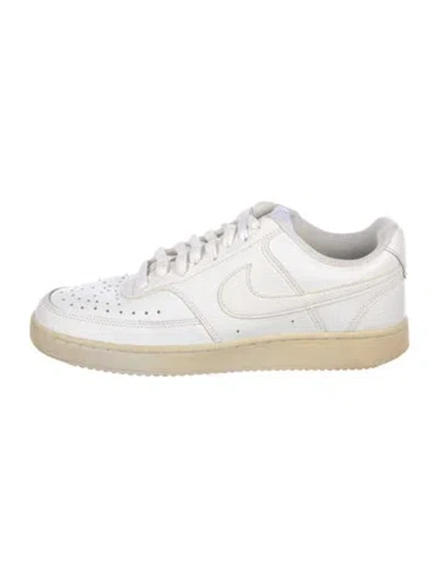Pre-owned Nike Leather Embroidered Accent Sneakers In White