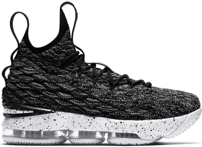 Pre-owned Nike Lebron 15 Ashes Sneakers In Black/white