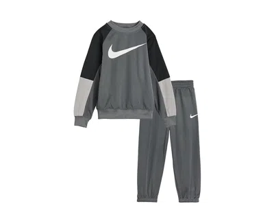 Nike Lifestyle Essentials Crew Set (little Kid) Boy's Workout Smoke Grey : 4 Little Kid, Polyester In Gray