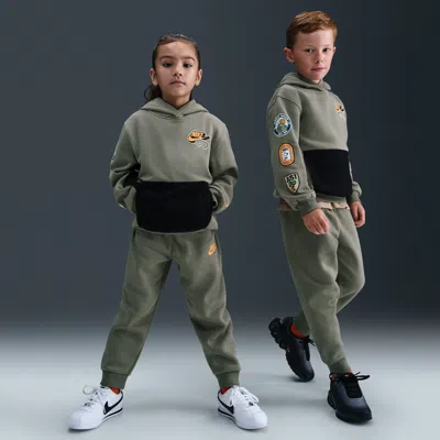 Nike Little Kids' Fleece Pullover Hoodie And Jogger Pants Set In Green