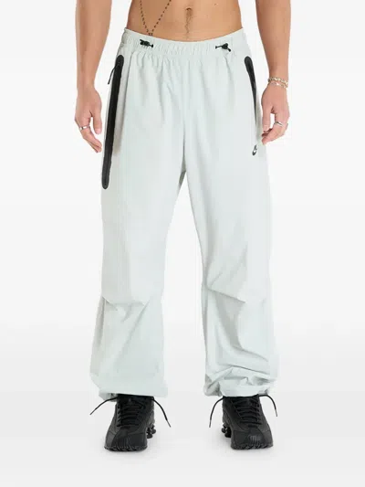 Nike Logo Elasticated-waistband Track Pants In White