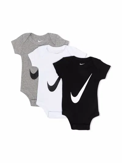Nike Logo Print Babygrow Set In 灰色
