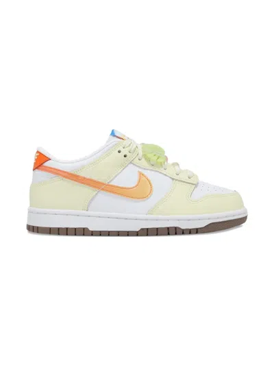 Nike Kids' Low-top Swoosh Trainers In White
