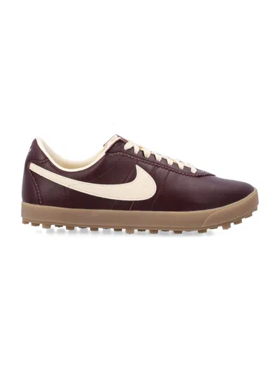 Nike Low-cut Heritage-inspired Sneakers For Women In Burgundy