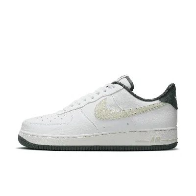 NIKE MEN'S AIR FORCE 1 '07 LV8 SHOES,1014722605