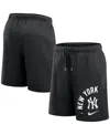 Nike Black New York Yankees Arched Kicker Shorts In Black,red