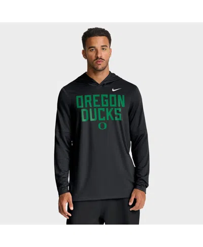 NIKE MEN'S BLACK OREGON DUCKS 2025 SIDELINE PERFORMANCE LONG SLEEVE HOODIE T-SHIRT