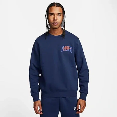 Nike Men's Club Fleece Varsity Graphic Long-sleeve Crewneck Sweatshirt In Midnight Navy/safety Orange