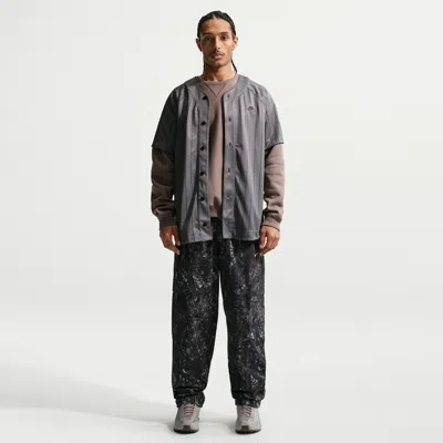 Nike Men's Club Woven Cargo Pants In Gray