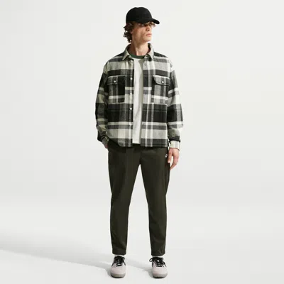 Nike Men's Club Woven Tapered Pants In Green