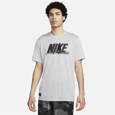Nike Men's Dri-fit Fitness T-shirt In Grey