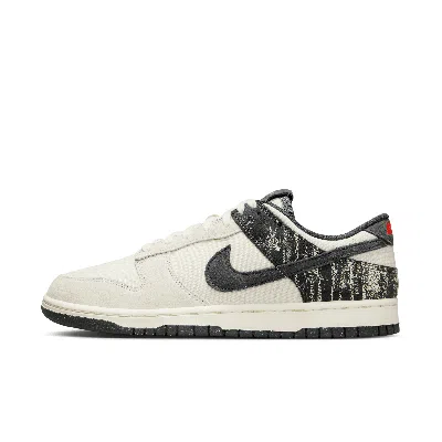 NIKE MEN'S DUNK LOW RETRO SE SHOES,1015725151