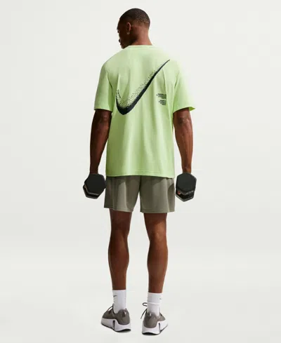Nike Men's Hyverse Dri-fit Uv Training Crewneck T-shirt In Green